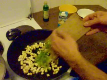 So werden vegane Spaghetti Carbonara gemacht