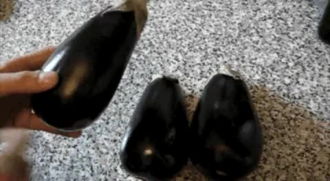 Aubergine: Richtig lagern und Bitterstoffe entziehen