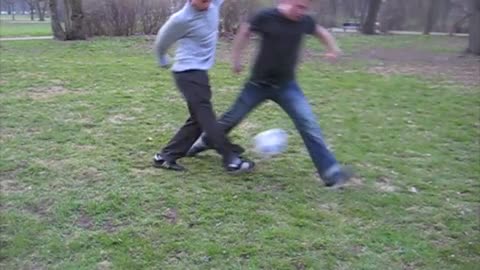 Fussball-Trick: Tunnelroller