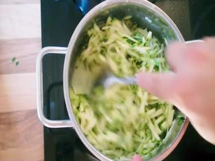 Trennkost-Rezept: Spaghetti an Zucchini-Gorgonzolasoße & Pfifferlingen – Kohlenhydrate Mahlzeit