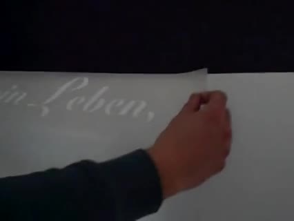 Wandtattoo befestigen