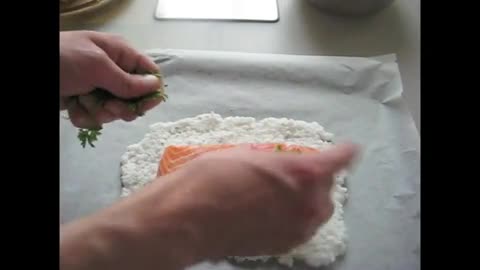 Fisch in Salzkruste