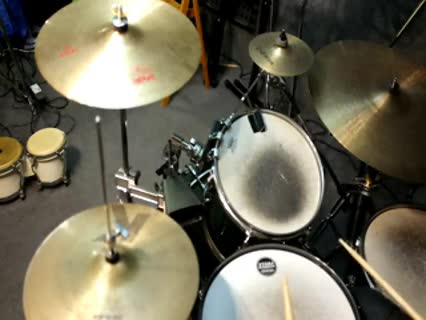 Drumset aufbauen: So wird's gemacht! 
