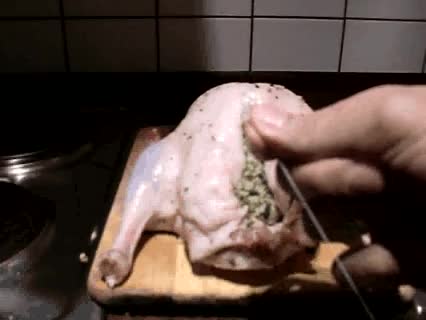 Geflügel mit Füllung richtig zunähen