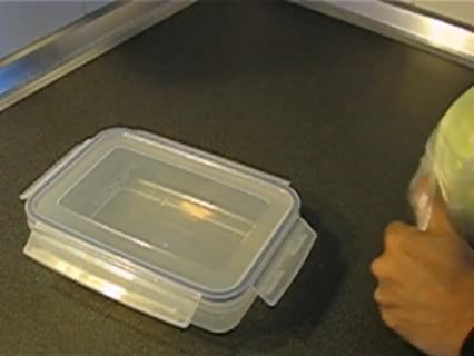 Gerüche aus Tupperware Dosen entfernen