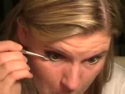 Wie man smokey eyes in lila schminkt!