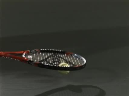 Tennis Tipp: Tennisball elegant mit Tennisschläger aufnehmen – Super Slow Motion