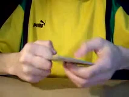 Verwirrender kartentrick - Zaubertrick per Video Erklärt