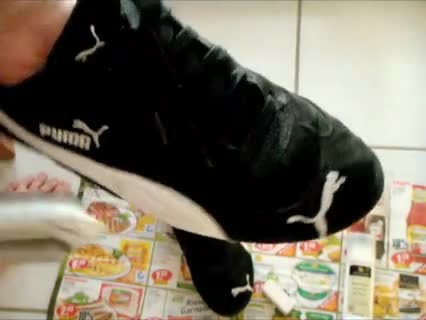 Wildlederschuhe und Velourslederschuhe sauber machen und pflegen