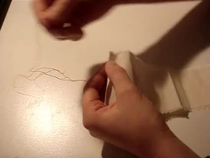 Säumen von Hand: Rollsaum