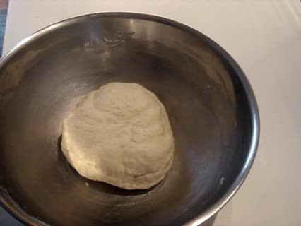 Leckeres Osterbrot backen - als Hase oder Zopf