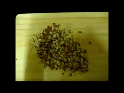 Vegetarischen Brotaufstrich selber machen mit Tomaten und Mandeln