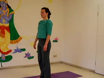 Yogastunde im Stehen - 10 Minuten
