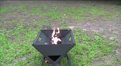 Notebook Grill - Montage und Test des faltbaren Klappgrills