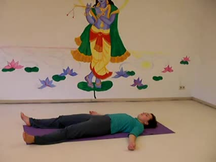 Yoga Vorfuehrung mit Nicole Teil 3: Kraehe bis Meditation