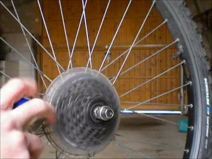 Zahnkranz am Fahrrad reinigen