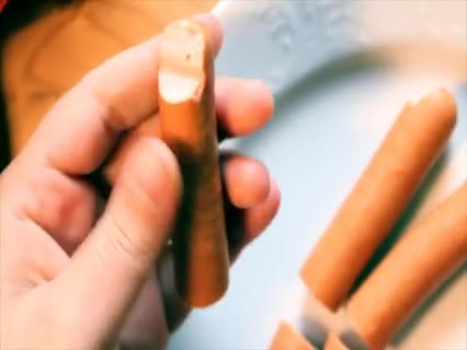 Halloween-Snacks: Abgehackte, blutige Finger