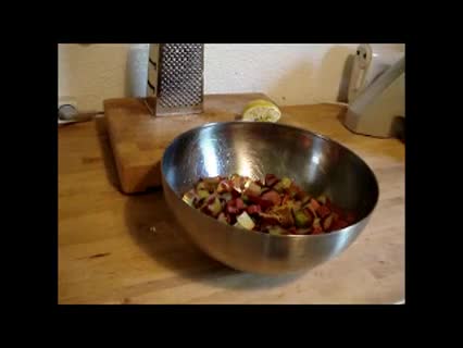 Rhabarber-Kompott kochen
