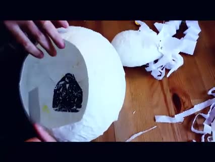 Laterne aus Luftballons selbst basteln - Pferdeoptik - Teil 02