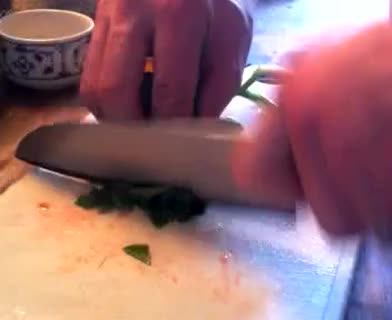 Leckeren Brot-Aufstrich aus Avocado selber machen