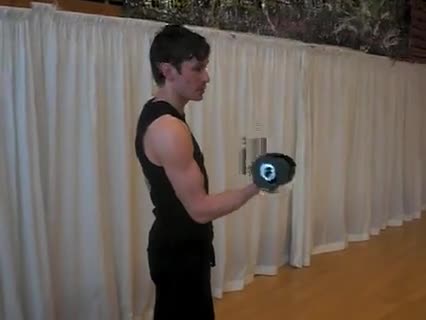 Kraftausdauertraining: Delta und Bizeps 
