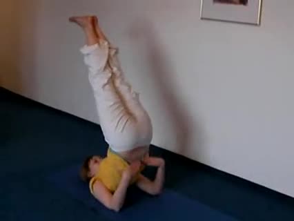 Schulterstand, Brücke, Rad - Yoga Asanas für Fortgeschritten