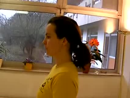 Nacken und Schultern entspannen - Mitmach-Yoga