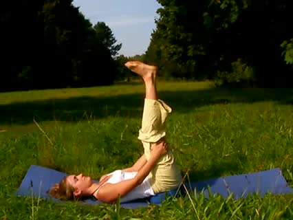 Unterstützter Schulterstand - Yoga Übungsanleitung zum Regen