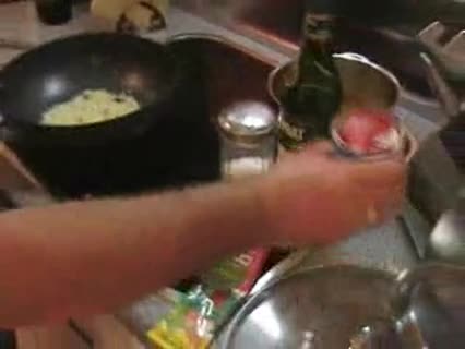 Delikate Tomatensuppe mit Käse-Sahne-Nocken