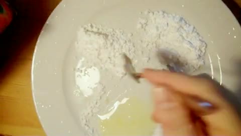 Zuckerguss für Weihnachtsplätzchen natürlich färben - ohne Chemie