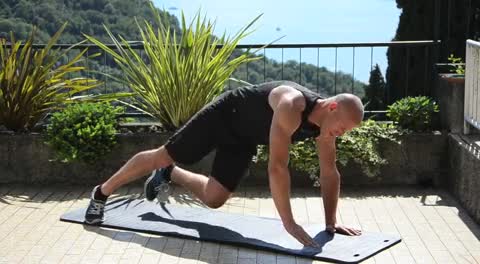 Bauchmuskeltraining mit Toe-Touches