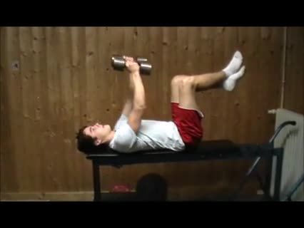 Butterfly: Pectoralis und Trapezmuskel trainieren 