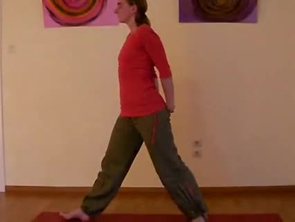Vorwärtsbeugendes Dreieck - Yoga Trikonasana