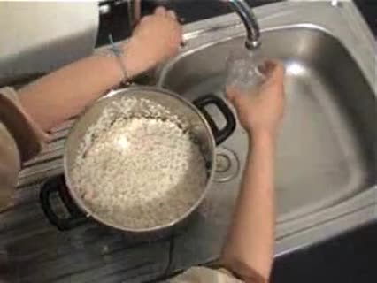 Sushi Reis im Topf zubereiten - Video Anleitung