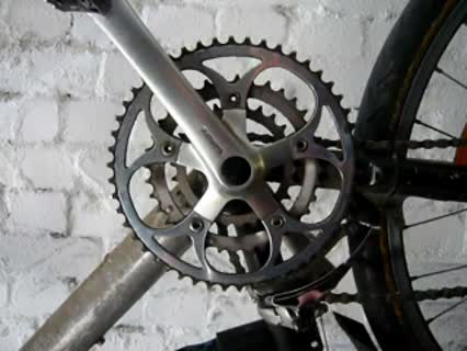 Abgesprungene Fahrradkette wieder auflegen