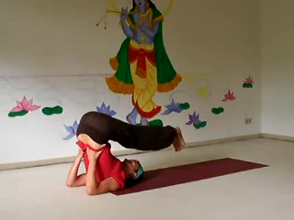 Yogastunde Mittelstufe - 10 Minuten Power