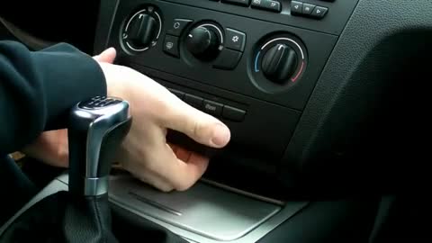 BMW 1er Radio ausbauen um es zu wechseln - wmv