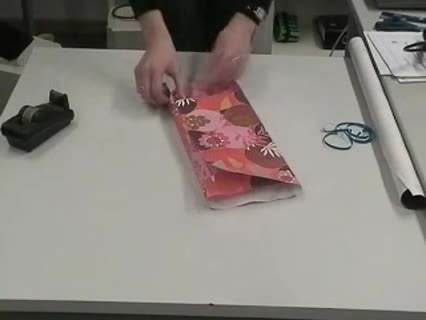 Buch als Geschenk verpacken