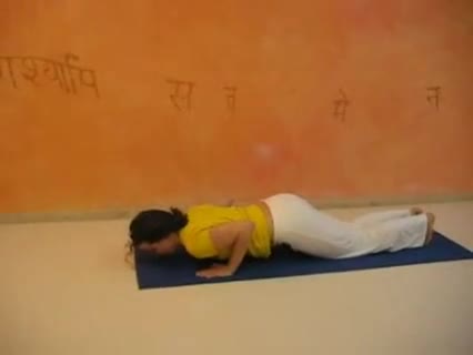 Sonnengebet - Yoga Uebung für Muskelkraft