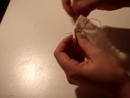 Saum von Hand nähen: Heftstich